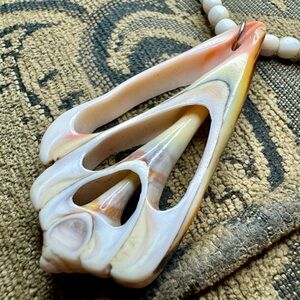 Elegant Cream and Pink Shell Necklace
